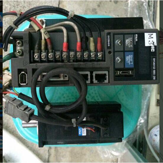 伺服驱动电机。RYS401S3-RRS-Z69.GYS401DC-SA.设备拆机400W