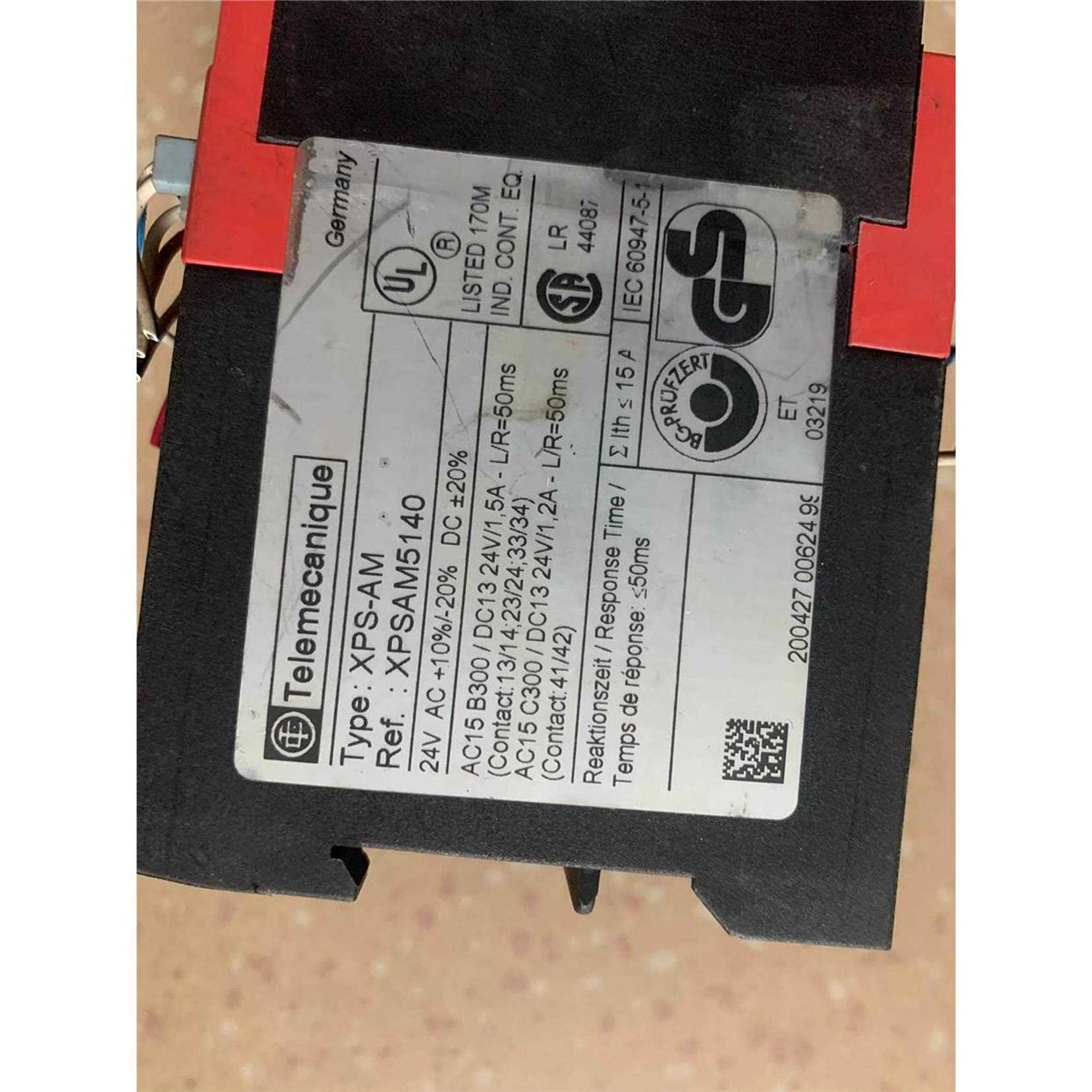 施耐德安全继电器   XPS-AM  XPSAM5140
