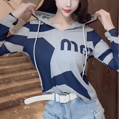 大码字母拼色连帽长袖T恤女