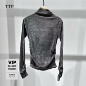 TTP家植绒上衣立裁切口小高领捏褶收腰袖 口4TOP005