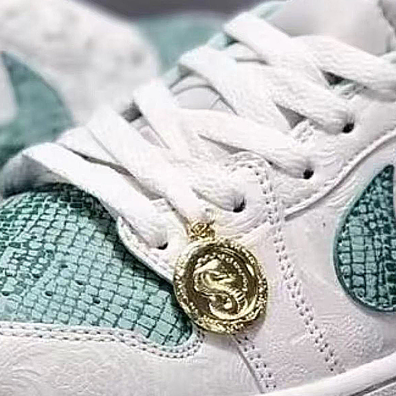 适配AJ1蛇年cny金色挂件鞋带扣标牌低帮板鞋空军一号AF1金属鞋扣