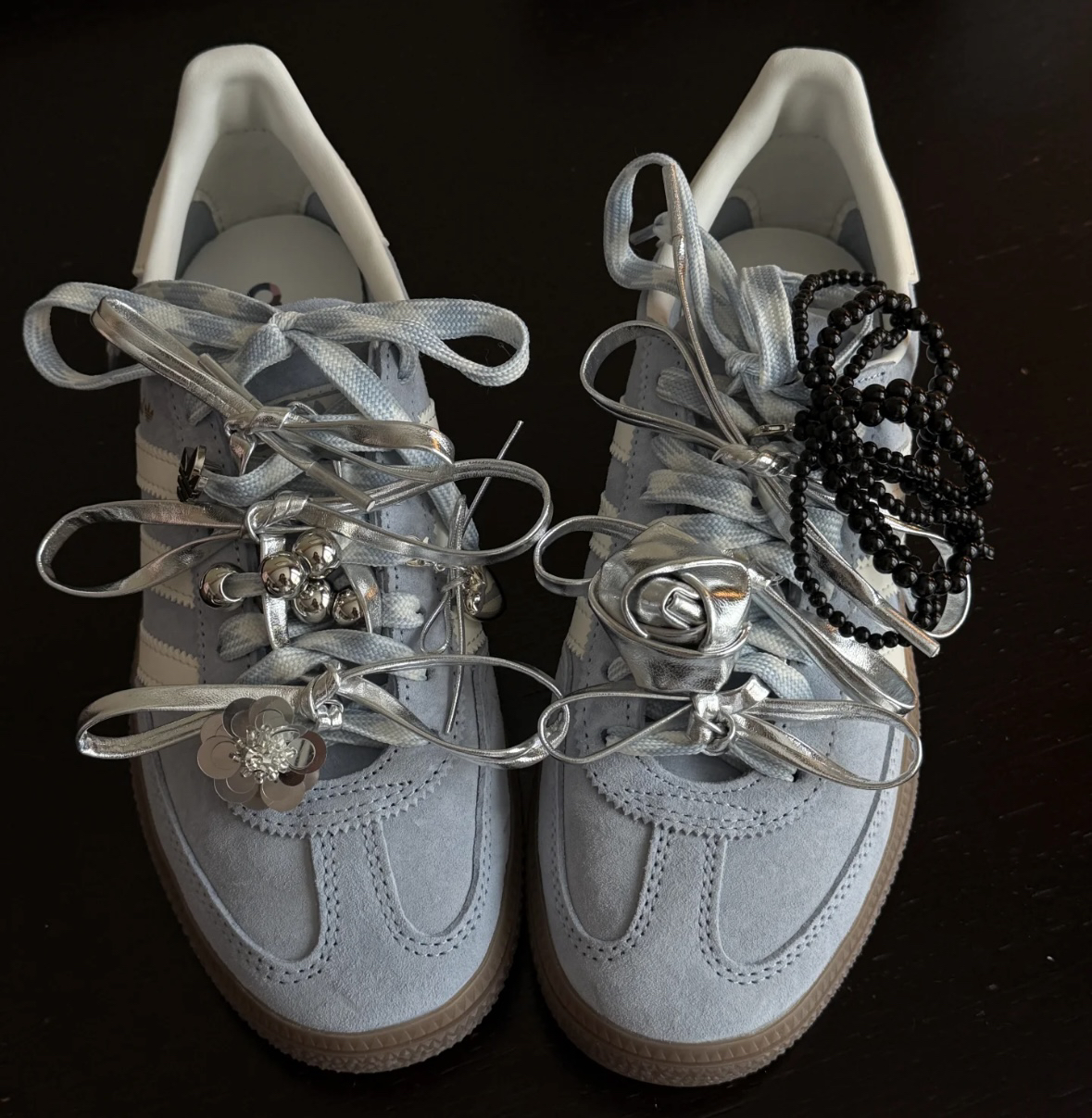 银色花朵珍珠蝴蝶结配饰鞋扣适配黑色阿迪功夫鞋德训鞋鞋花配饰