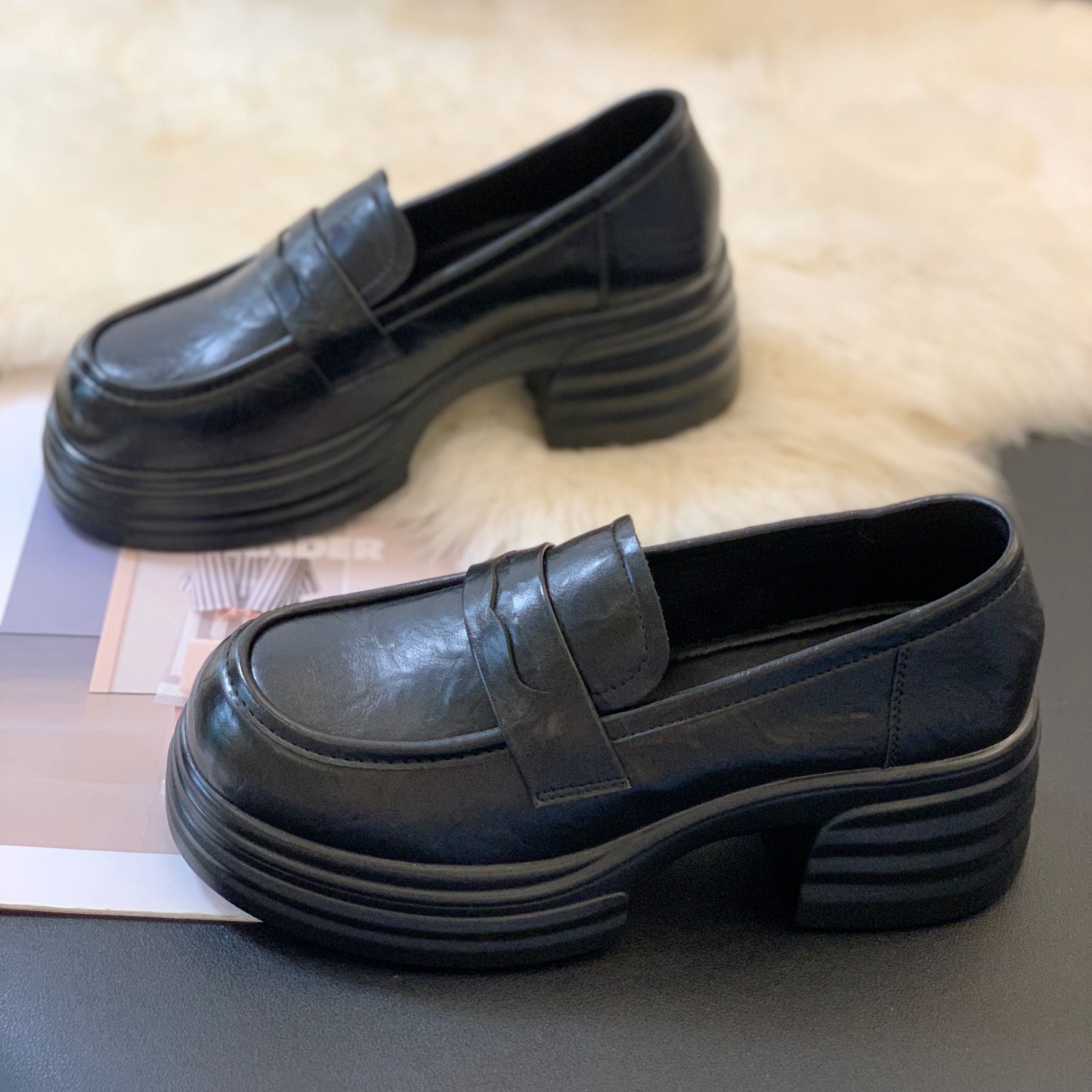 粗跟时尚复古厚底学院风小皮鞋