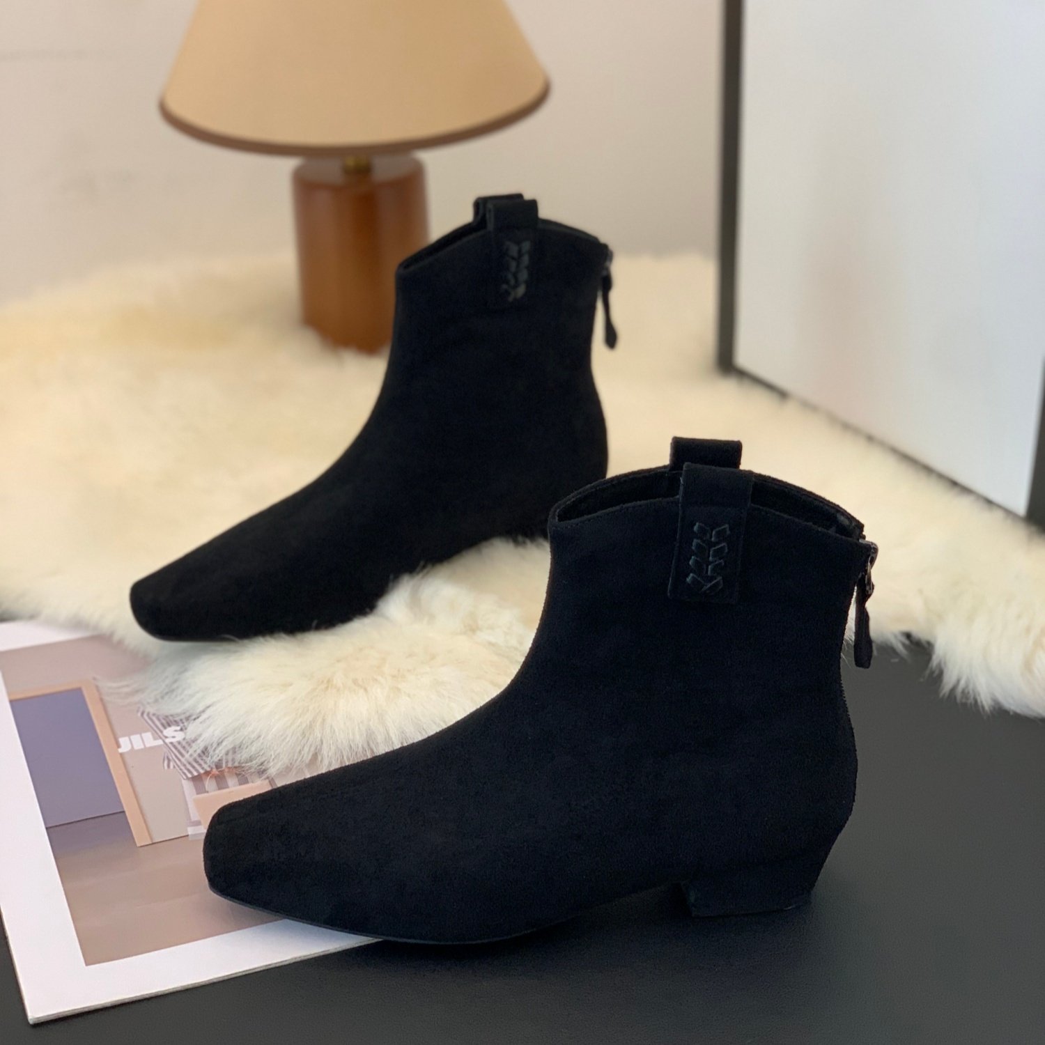 法式小方头低跟复古磨砂绒面瘦瘦靴2025年秋冬新款时尚百搭马丁靴,女鞋,马丁靴,淘宝优惠券,粉丝福利购,淘宝优惠卷