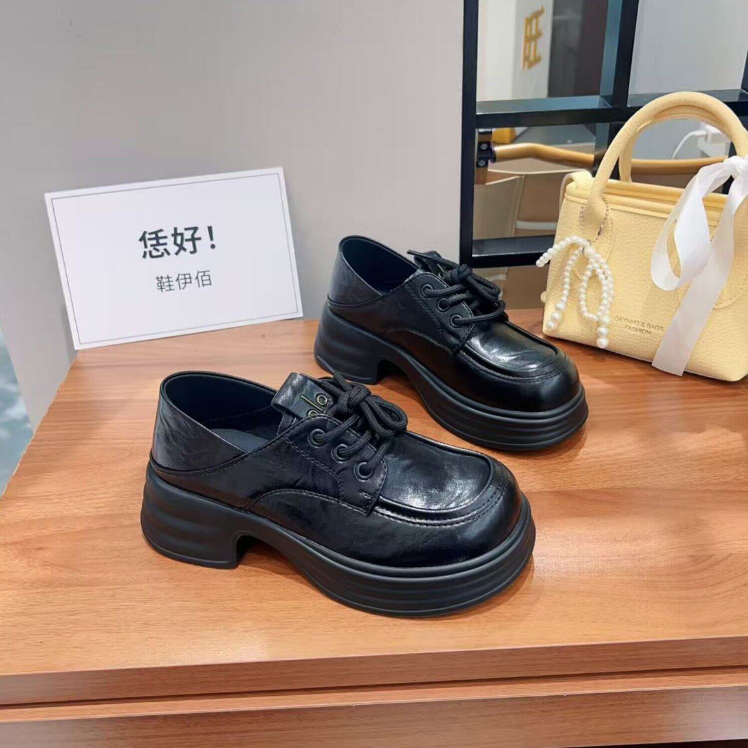 英伦风厚底小个子百搭乐福鞋女2026年夏季新款系带超火百搭小皮鞋