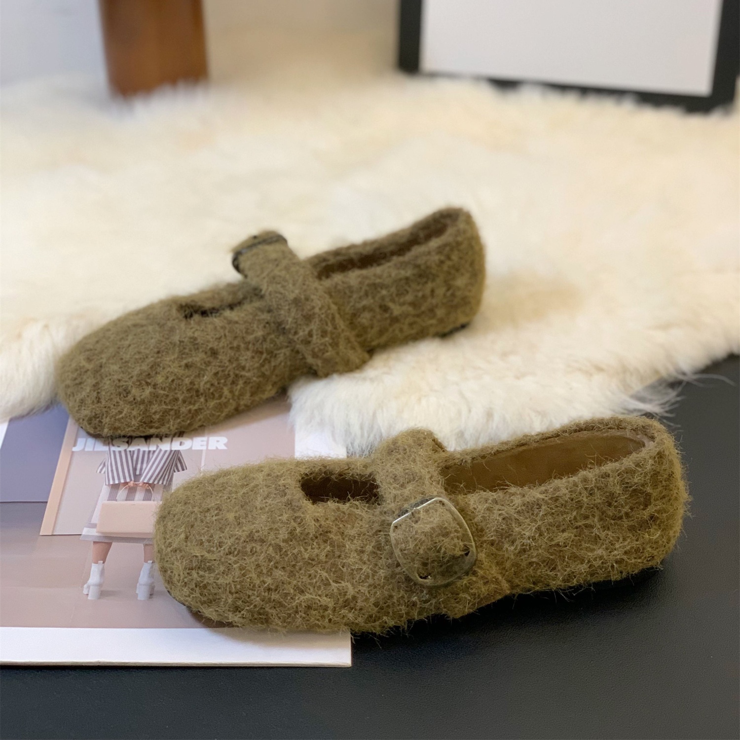 复古加绒平底爆款时尚保暖毛毛鞋