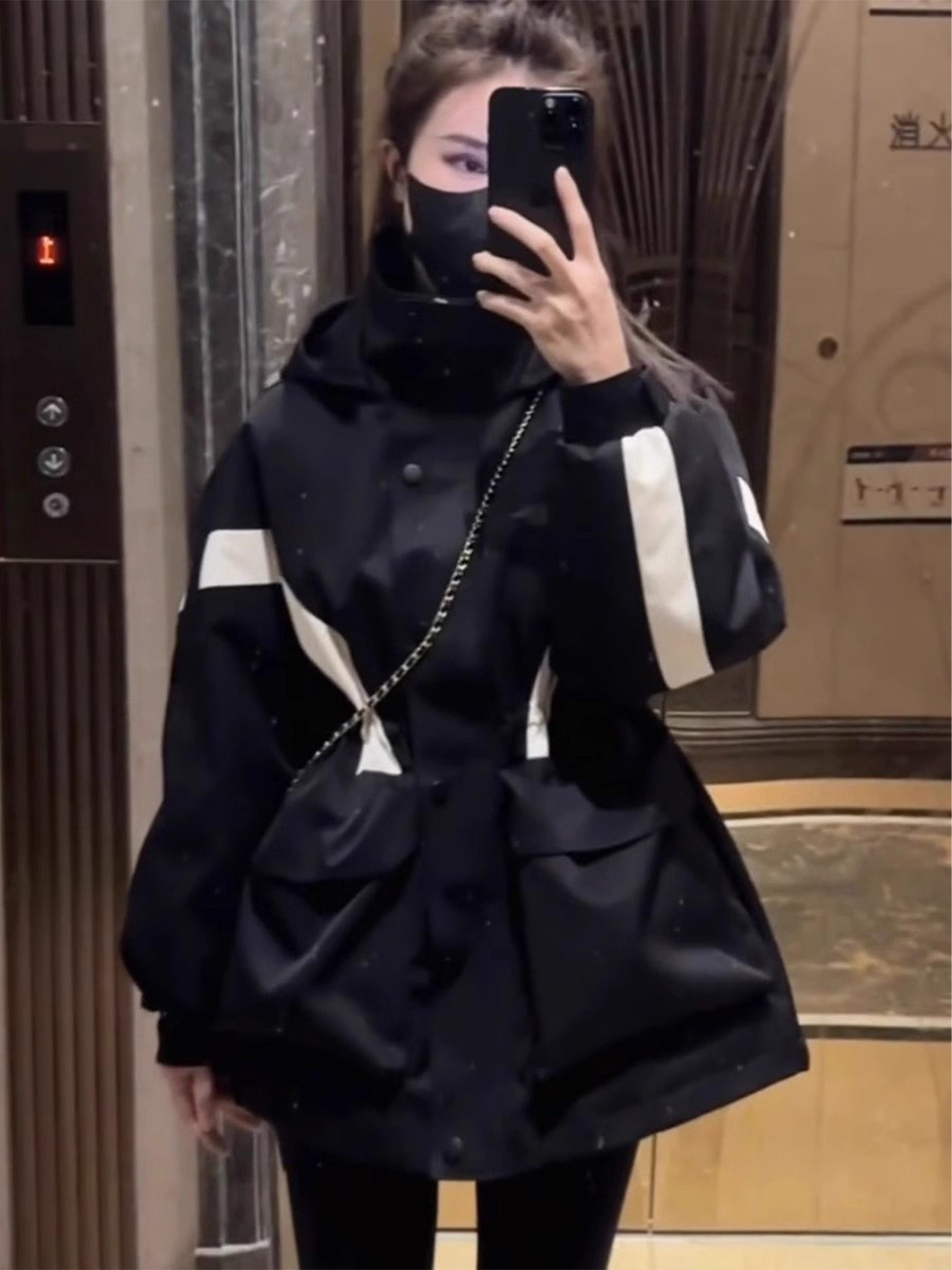 欧货拼接连帽冲锋衣外套女2025秋季新款时尚宽松休闲工装风衣上衣