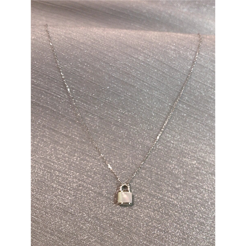 贝母锁头吊坠项链女2025新款爆款