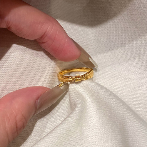 金色爆闪打结素圈戒指轻奢高级感