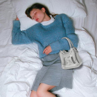 FROM Y2k复古镜面皮腋下包斜挎包手提包 ARACHNID小众设计师时尚