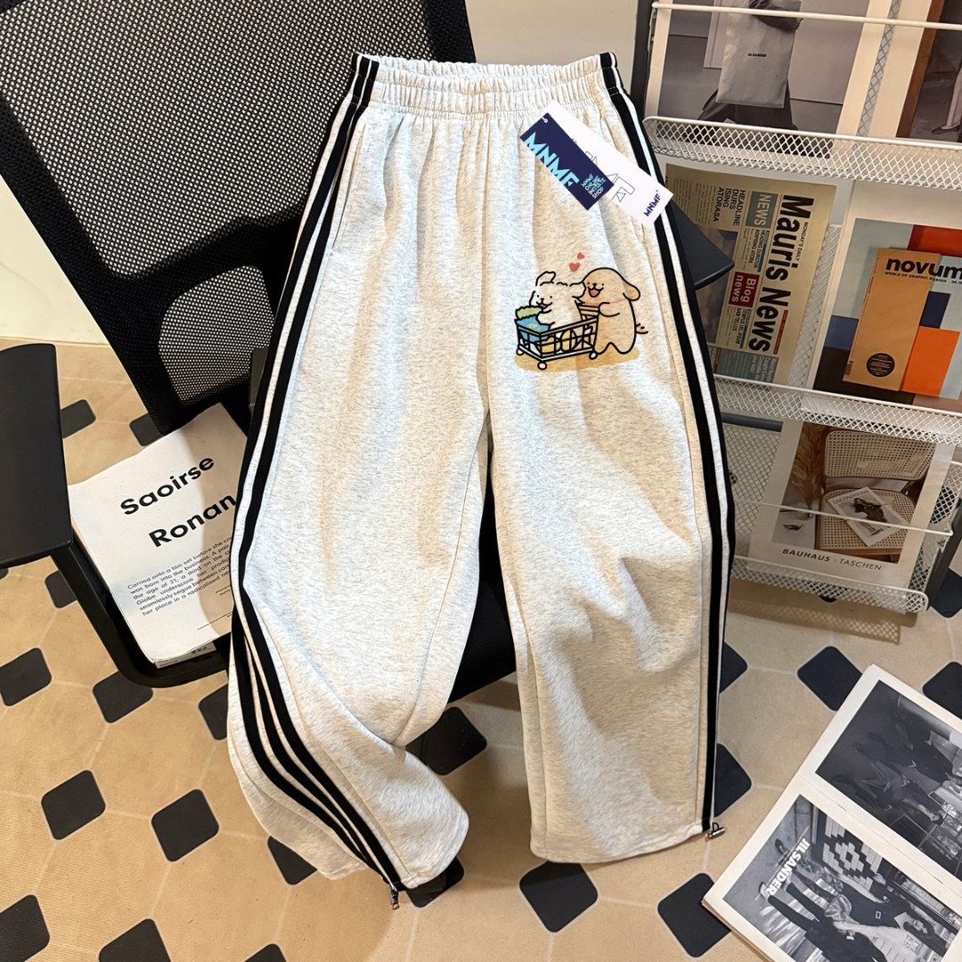 秋冬季新款线条小狗印花男女童三条杠裤子加绒学生外穿运动阔腿裤