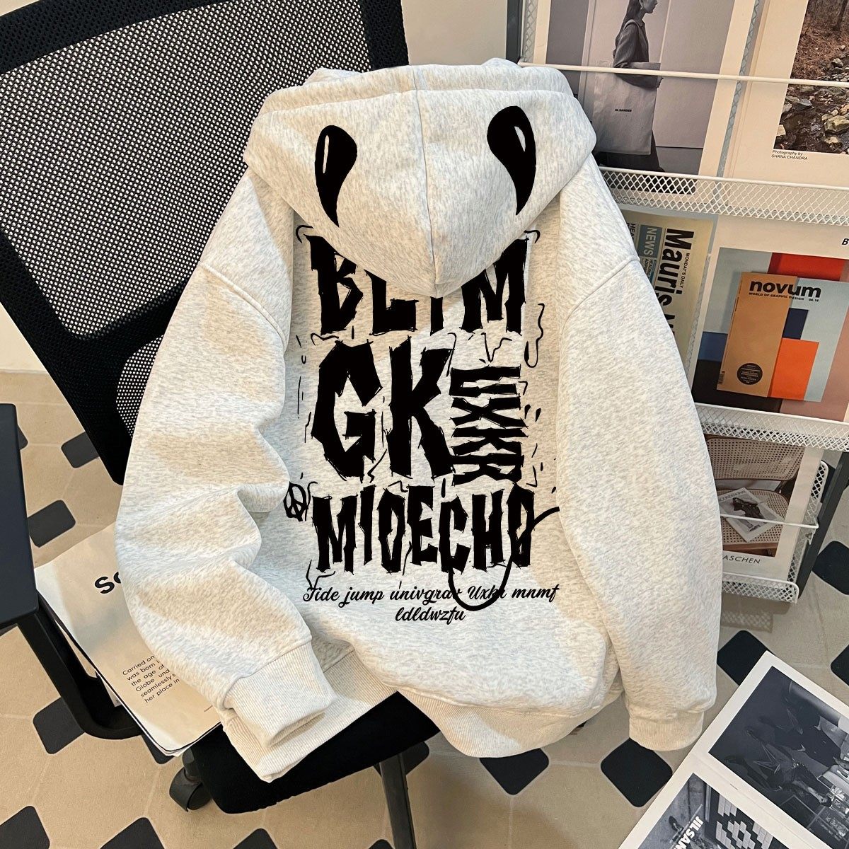 秋冬季新款白灰色连帽卫衣男女童恶魔字母印花初中生百搭时尚卫衣