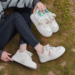 萱朵莎2025春季新款小白鞋女百搭配裙子时尚软底高级感韩系板鞋女