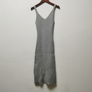 H434 百搭显瘦V领针织连衣裙女中长款 设计师样板去标2025夏季 时尚