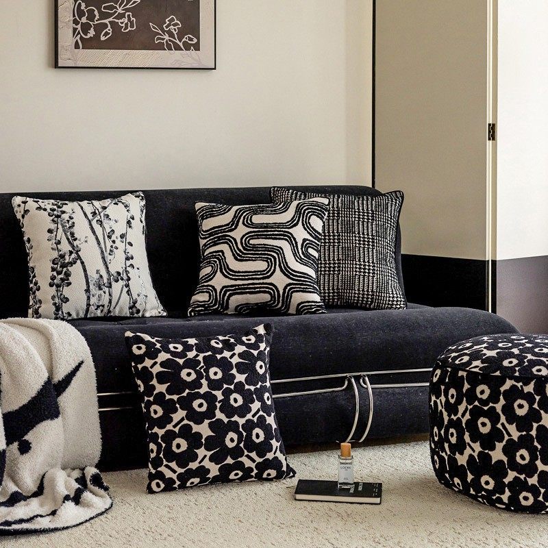 2024新款抱枕中古风黑白时尚沙发靠枕床头靠垫民宿软装靠包可拆洗