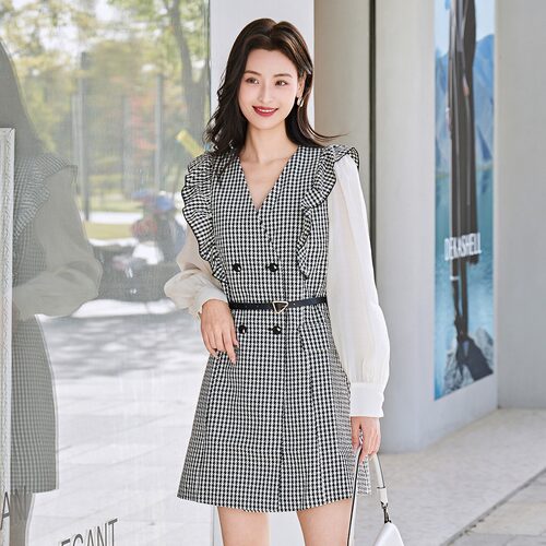 迪卡轩高级感拼接连衣裙女