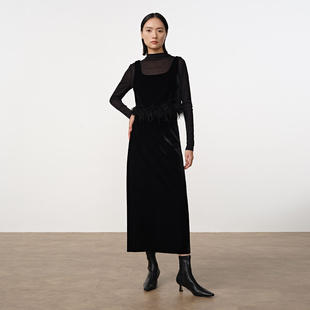 Dekashell/迪卡轩2025冬季新款丝绒套装女短款上衣半身裙三件套