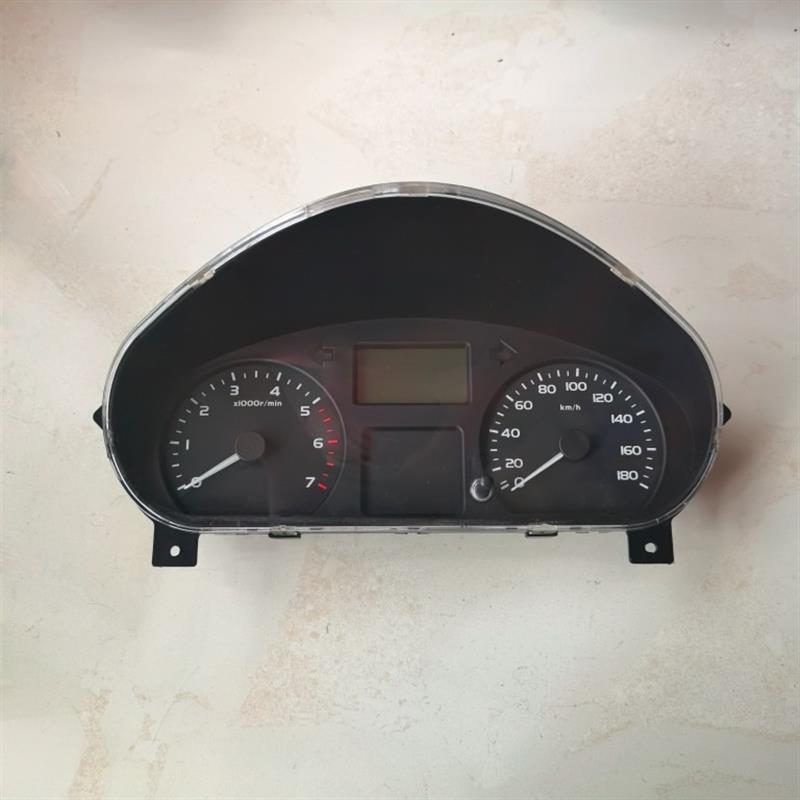 五菱荣光组合仪表总成之光荣光小卡仪表盘水温油表转速公里迈速表