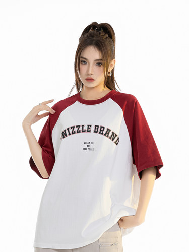 unizzle美式字母印花插肩袖