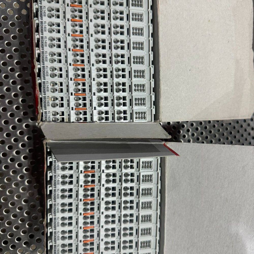 KL1408-0000  倍福模块 - 实物图