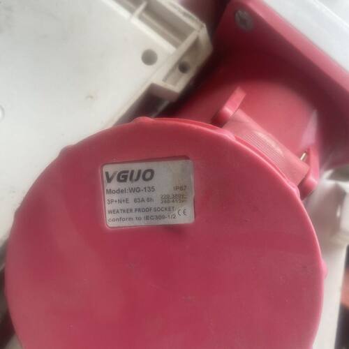 VGUO工业防水插头插座 型号WG-135 3P+N+E五孔