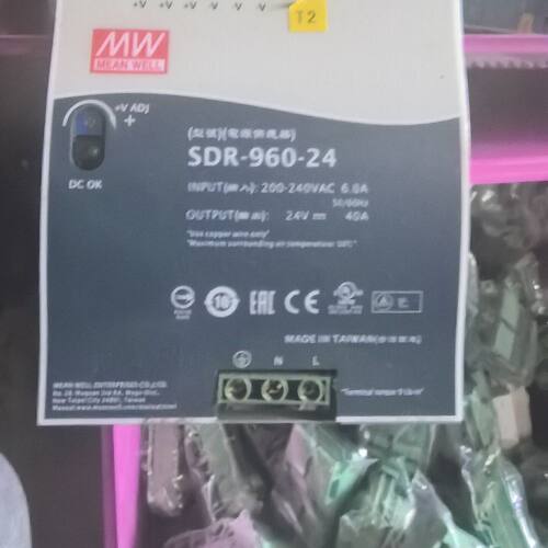 明纬电源SDR-960-24 输入200-240VAC 输出