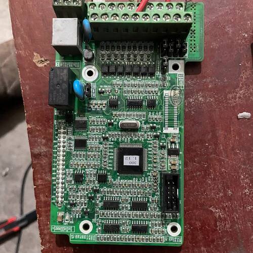 默贝克变频器JS300-T4-7R5G 7.5KW主板一张