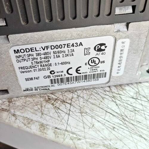 台达变频器VFD007E43A 0.75KW/1 三相3