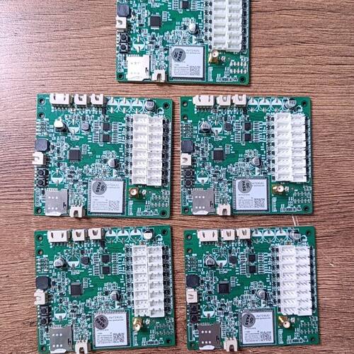 智能PCB电路板 上面集成有Air724UG-NFM模块。成