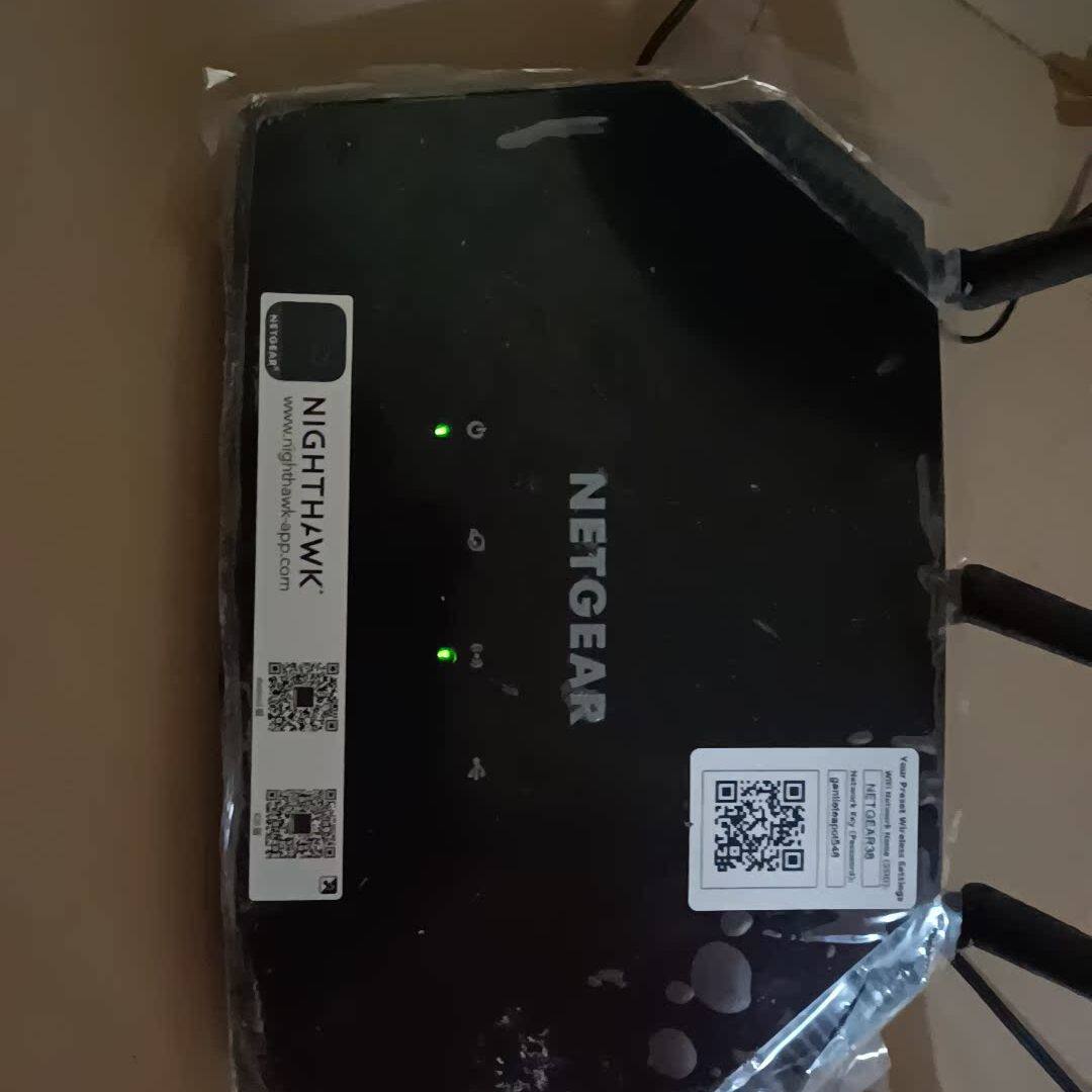 美国的NETGEAR路由器 AC2000.型号R6850几乎