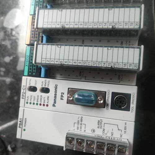 PLC。电源FP2-PSA1 CPU FP2-C1 X1