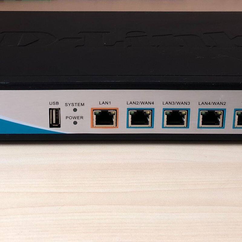 D-LINK DI-8300上网行为管理认证路由器 如图