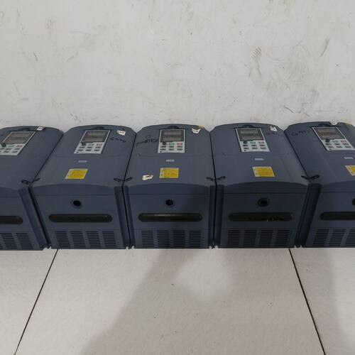 普传PI7600 7R5G3变频器 7.5KW 380V 拆