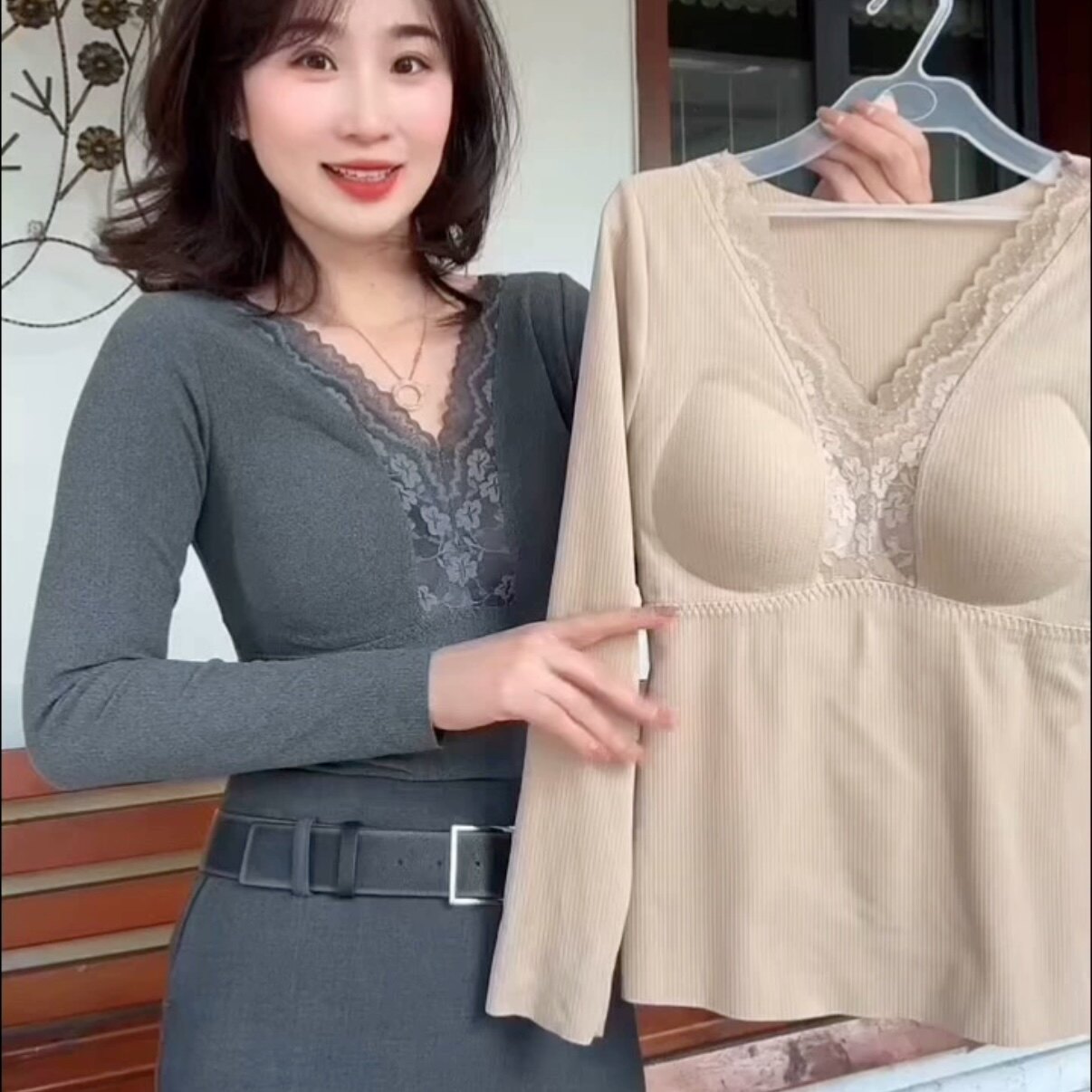 免穿内衣蕾丝v领保暖加厚打底衫上衣女士带胸罩垫修身显瘦内搭外