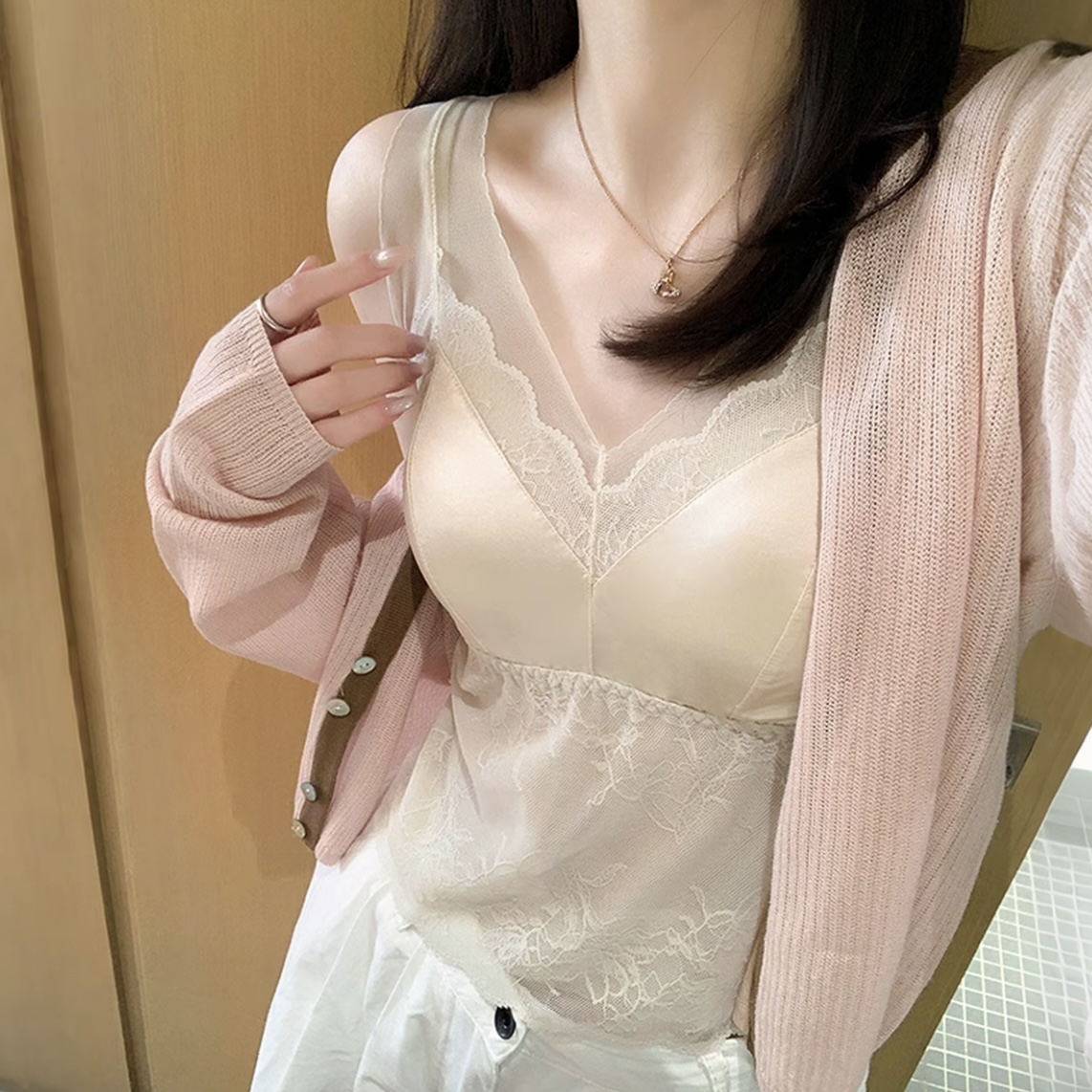 法式轻奢缎面拼接蕾丝背心吊带