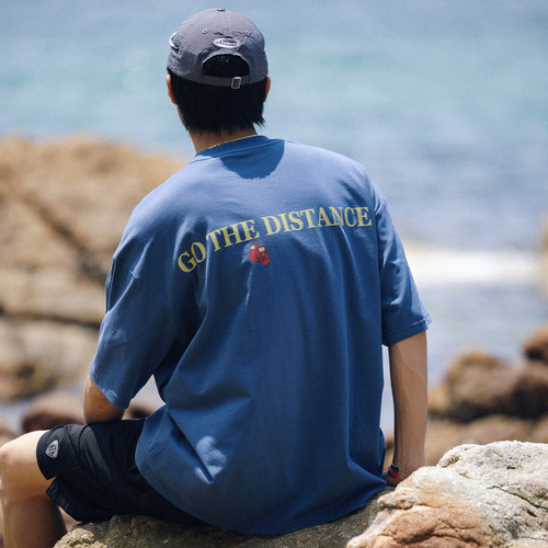 BananaClub“Slogan Tee”索罗娜凉感速干休闲拳击字母印花短袖T