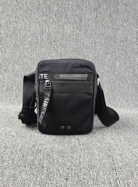 B142鱼 男士防水速干型户外小包 斜跨简易方包 登山徒步单肩包袋