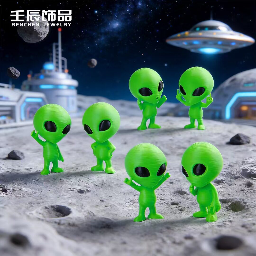 新品微景观跨境外星人公仔装饰品配件迷你桌面小摆件卡通多造型