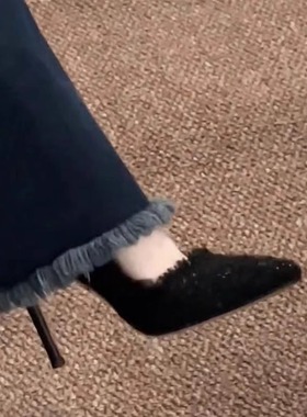 小香风黑色高跟鞋女秋冬款2025新款尖头编织女鞋细跟气质 v口单鞋