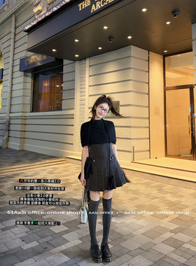 44AaSi早春 蒂娜小姐 开年的第一条小香风背心秀款连衣裙百褶裙