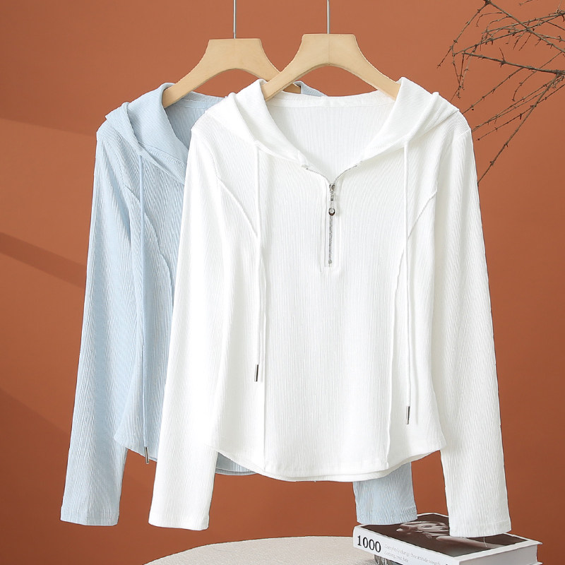 春季长袖连帽t恤女2026新款洋气时尚小衫小个子修身短款白色上衣