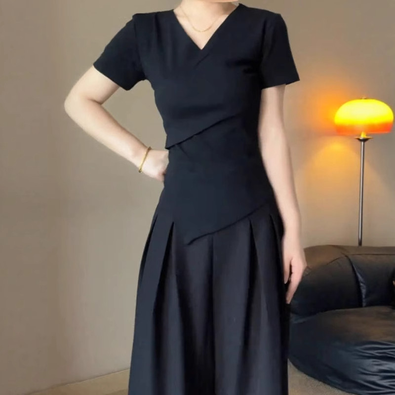 纯棉不规则V领短袖T恤女2026夏季新款大码胖mm修身显瘦设计感上衣