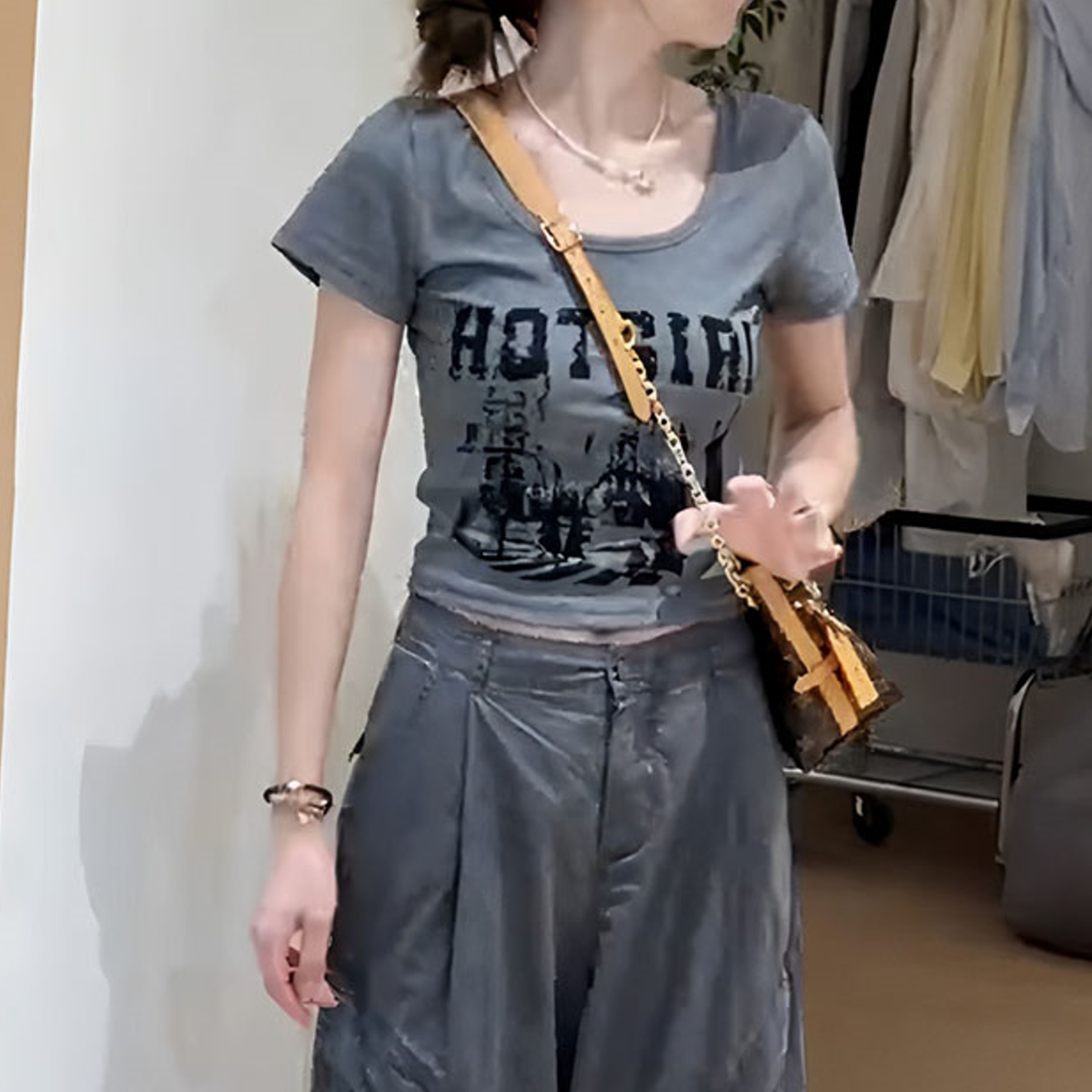 大码女装美式印花u领正肩短袖t恤夏季新款胖mm收腰显瘦修身上衣