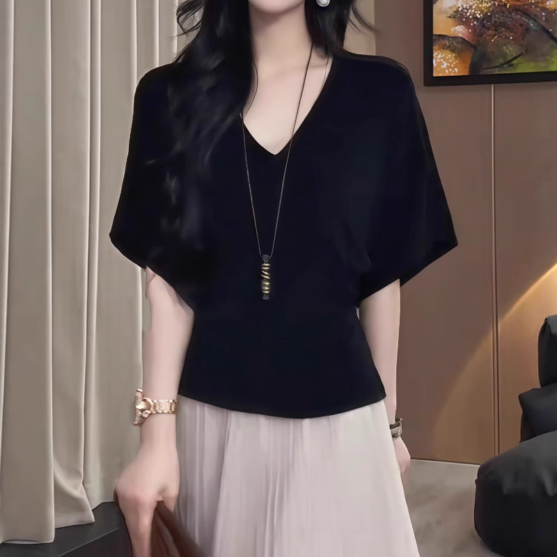蝙蝠袖v领冰丝短袖女T恤2026夏季新款大码胖mm宽松高级感收腰上衣