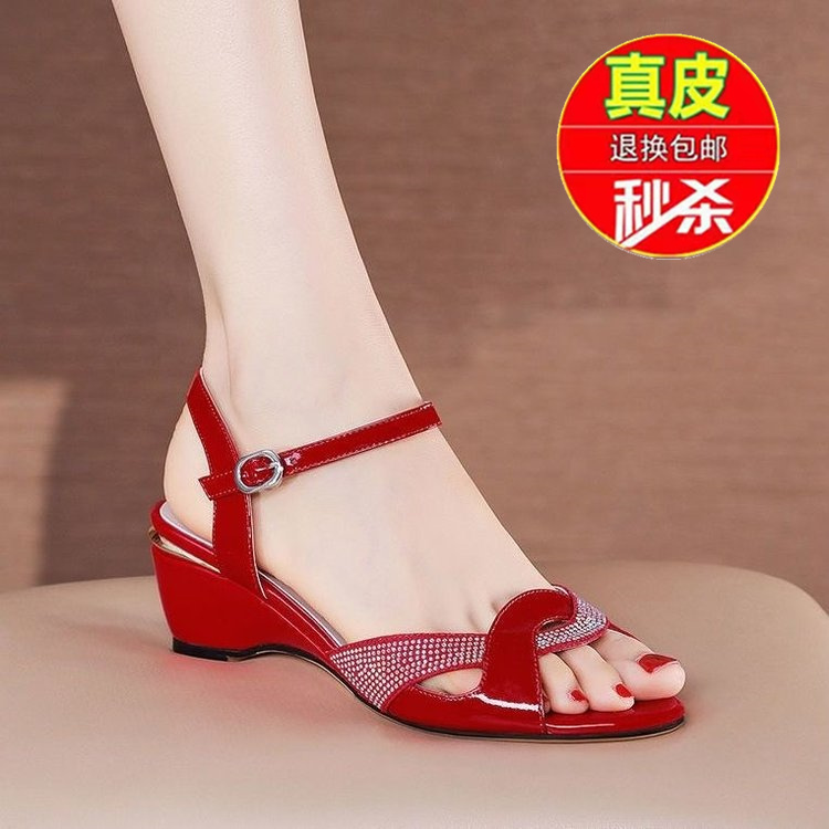 婧娗百搭夏季新款鱼嘴凉鞋女坡跟真皮水钻中跟一字扣带大码女鞋子