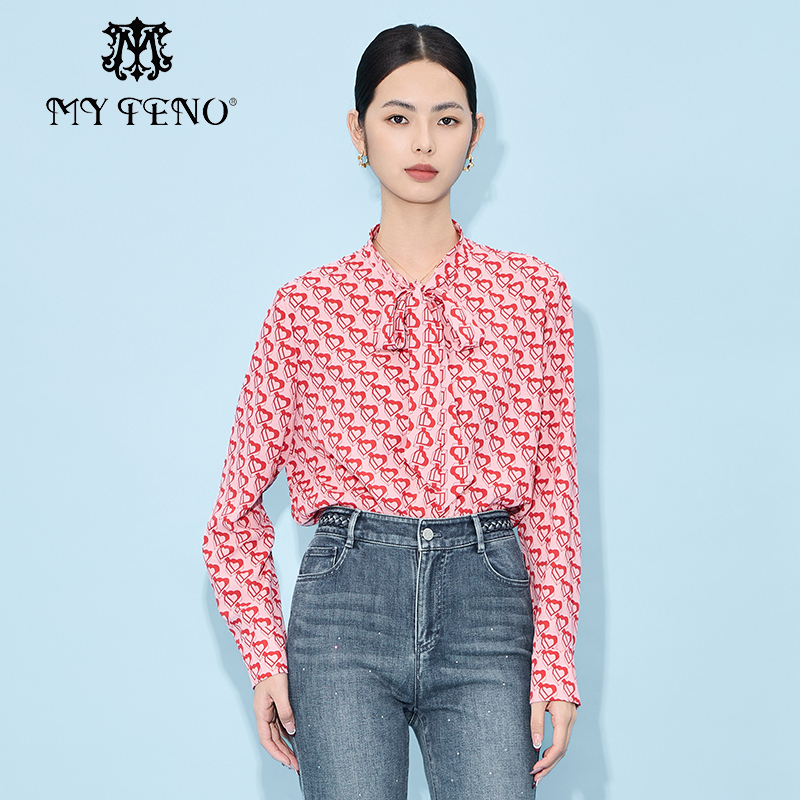 马天奴粉色爱心印花飘带领衬衫