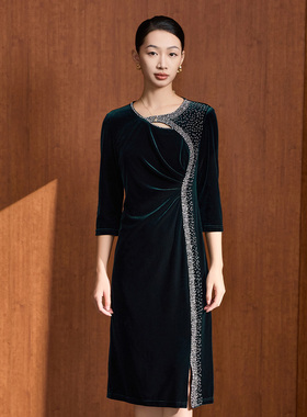 马天奴女装秋冬湖蓝色丝绒圆领钉珠连衣裙子礼裙收腰宴会场合时尚