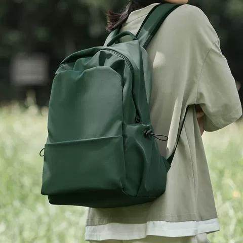 背包女双肩包登山包2024新款时尚旅行包大容量轻便大学生书包通勤