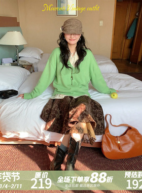 MOWENTI 文文婷 微落肩V领针织衫2026年新品红绿亮色慵懒风毛衫