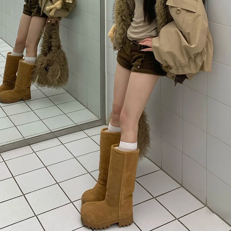 棕色加绒加厚大头高筒雪地靴女